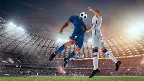 《孕肚闪耀圣诞夜！卡里乌斯爱妻惊艳亮相，金色深V礼服美得令人窒息》